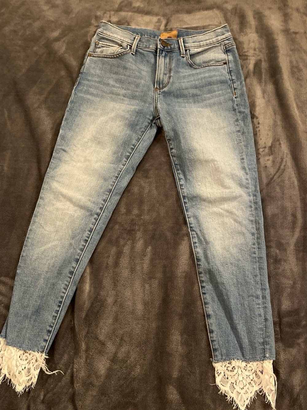 DRIFTWOOD Light Blue Cropped Jeans with Lace Hem